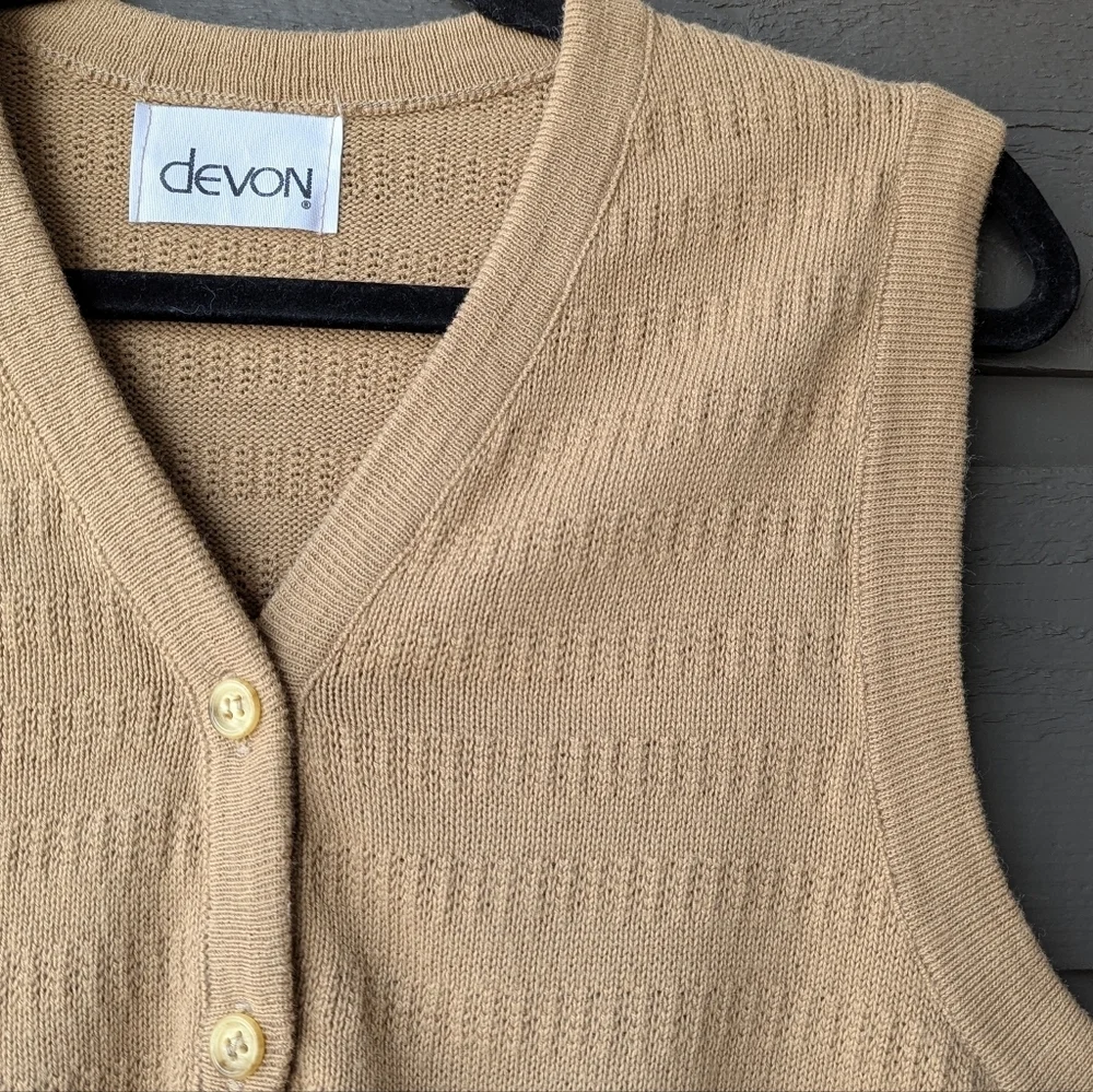 VTG 70s Devon Camel Tan Knit Sweater Vest Size Large